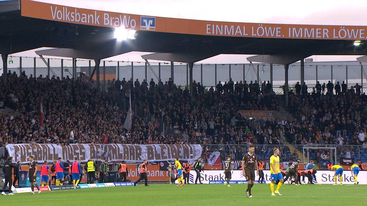 St. Pauli trifft endlich wieder - aber die Fans protestieren