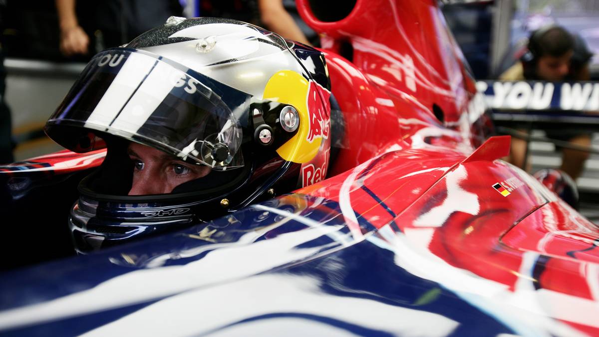 Da sich Kubica schnell erholt und ins Cockpit zurückkehrt, ist der US-Grand-Prix Vettels erster und einziger Einsatz für BMW. Nach drei Rennen Pause wird er vor dem Ungarn-GP von Toro Rosso verpflichtet - dem kleinen Schwester-Team von Red Bull. Vom österreichischen Rennstall wird Vettel schon seit 2004 unterstützt