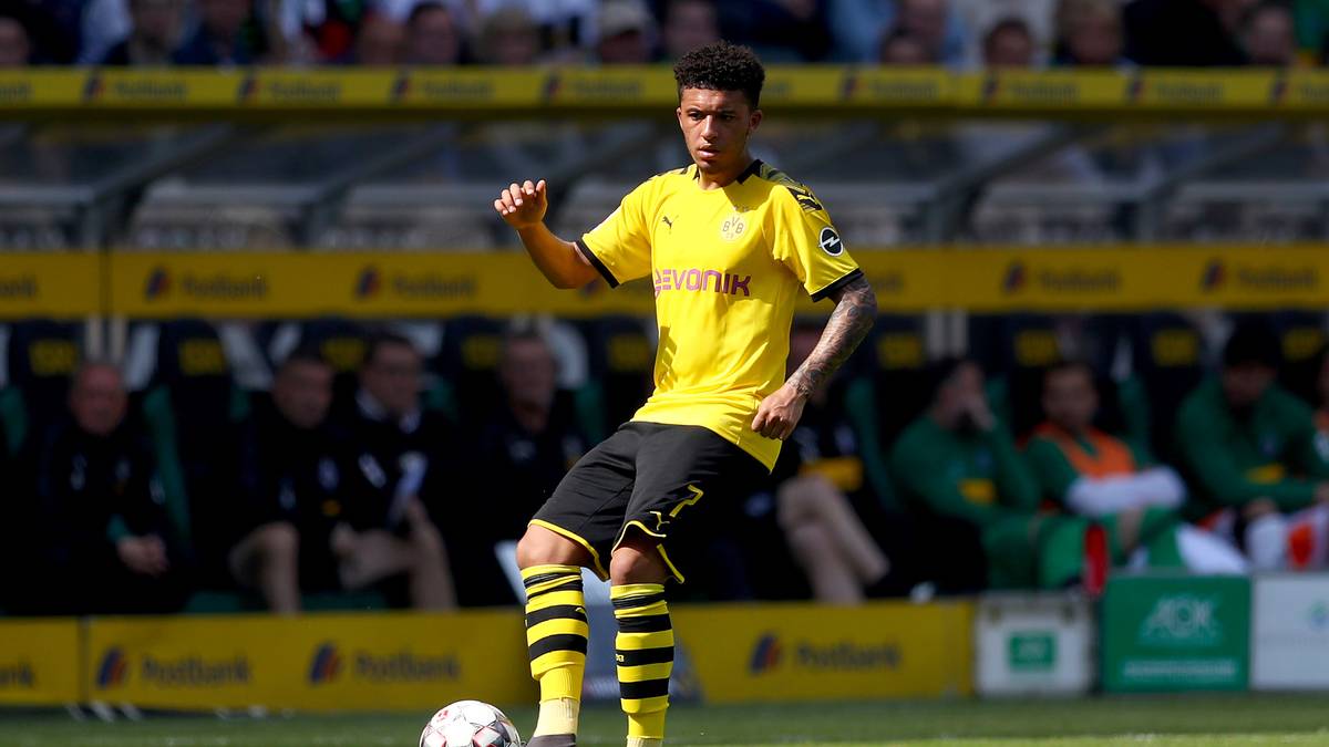RECHTSAUSSEN: JADON SANCHO ist auf dem rechten Flügel gesetzt, war auch gegen Bayern mit einem Tor und einer Vorlage wieder mal einer der entscheidenden Figuren