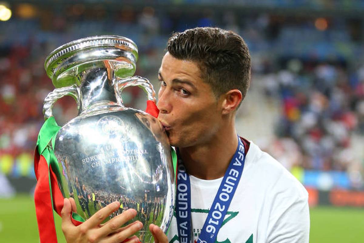 Cristiano Ronaldo ist 40 Jahre alt geworden. SPORT1 präsentiert die größten Erfolge der Karriere des Portugiesen.