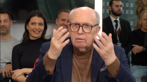 Leverkusens Manager-Legende Reiner Calmund hält einen Monolog über den Bundesliga-Spitzenreiter vom Bayer-Kreuz und gerät ins Schwärmen.