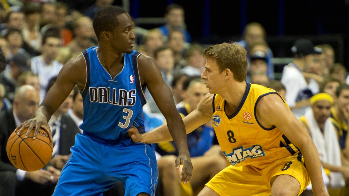 Ein alter Bekannter aus dem Mavericks-Trikot hört auf den Namen Rodrigue Beaubois. 2011 wurde der Guard mit Dallas Meister, im März 2010 erzielte er für die Mavs in einem Spiel 40 Punkte. Zwischenzeitlich schob Dallas jeder Trade-Anfrage eines anderen Teams einen Riegel vor
