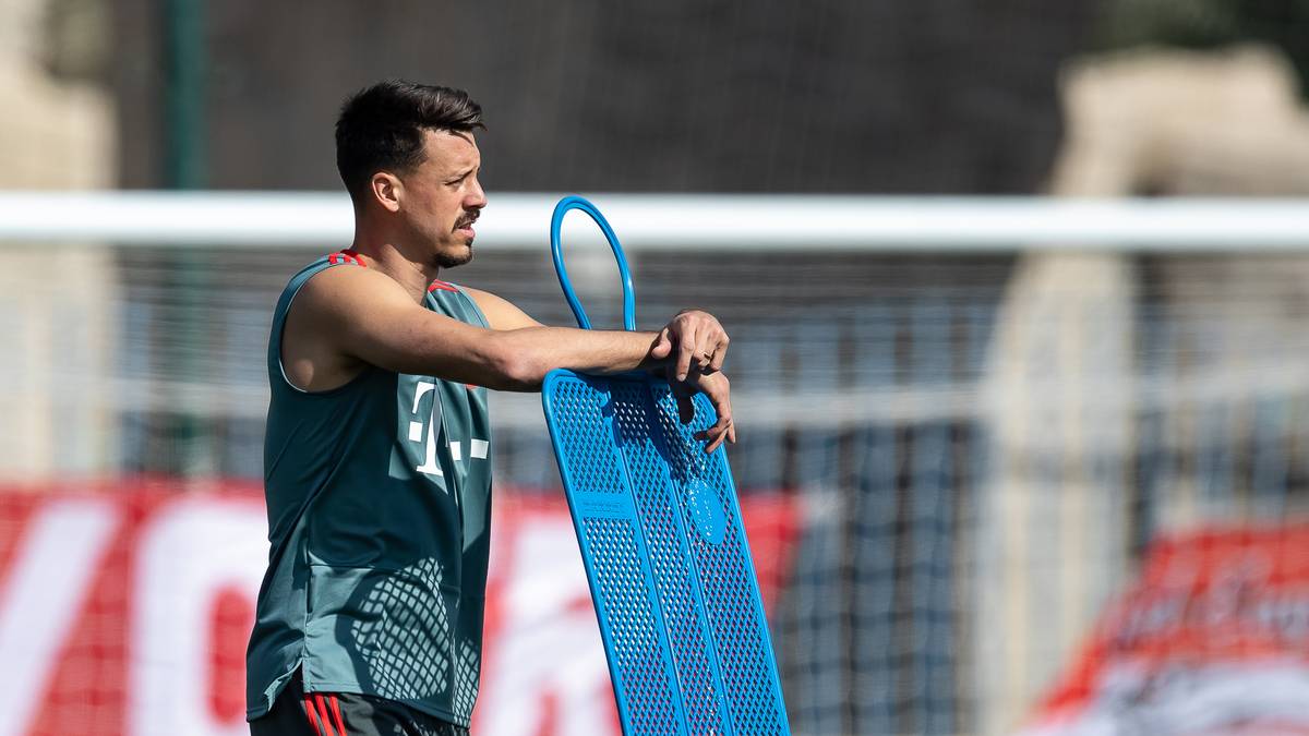 SANDRO WAGNER bekommt kaum Einsatzchancen und wechselt in der Winterpause nach China. THOMAS MÜLLER (32/6) ist wie schon in der Vorsaison eher auf dem Flügel im Einsatz. Ob Lewandowski für die kommende Saison seinen Wunsch erfüllt bekommt?