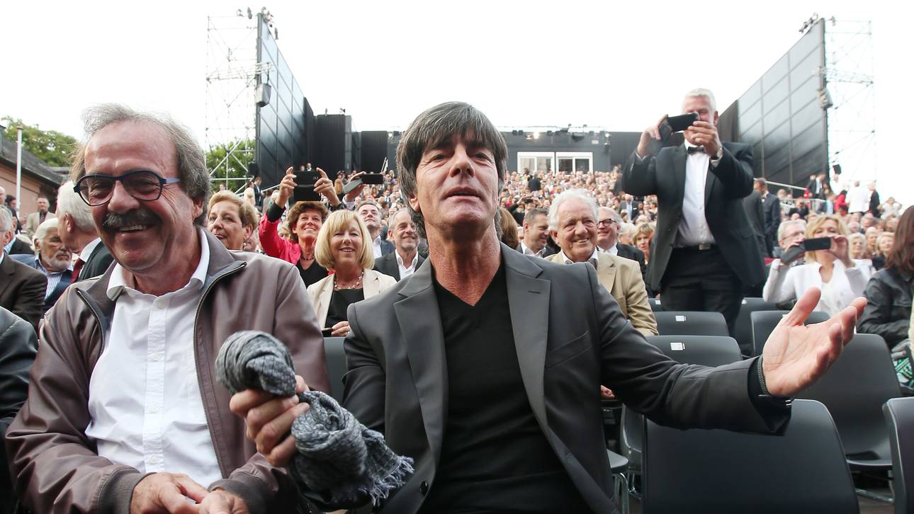 Löw besucht Nibelungen-Premiere