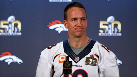 Peyton Manning steht mit den Denver Broncos im Super Bowl