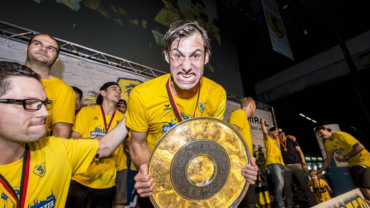 Mannheim steht Kopf: Die irre Löwen-Party