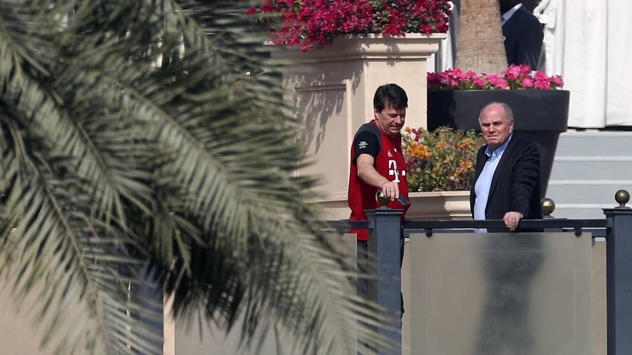 Hoeneß stattet Bayern Kurzbesuch ab