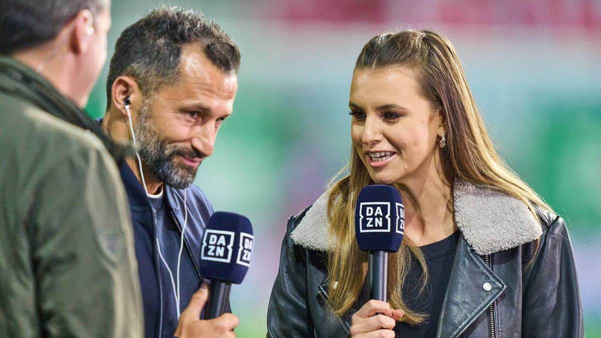 Bayern Sportvorstand Hasan Salöihamidzic liefert sich mit Moderatorin Laura Wontorra ein Wortgefecht