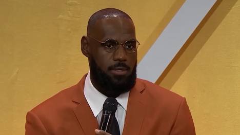LeBron James spricht über den Einfluss von Kobe Bryant auf das Dream Team der USA bei Olympia 2008 - und darüber, welchen Anteil die Basketball-Legende an der Goldmedaille hatte.