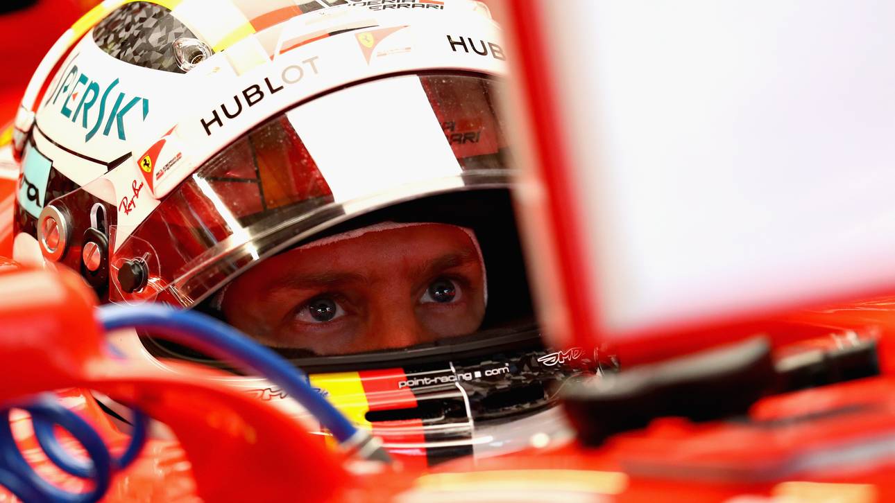 Vettel im Training hinter Hamilton