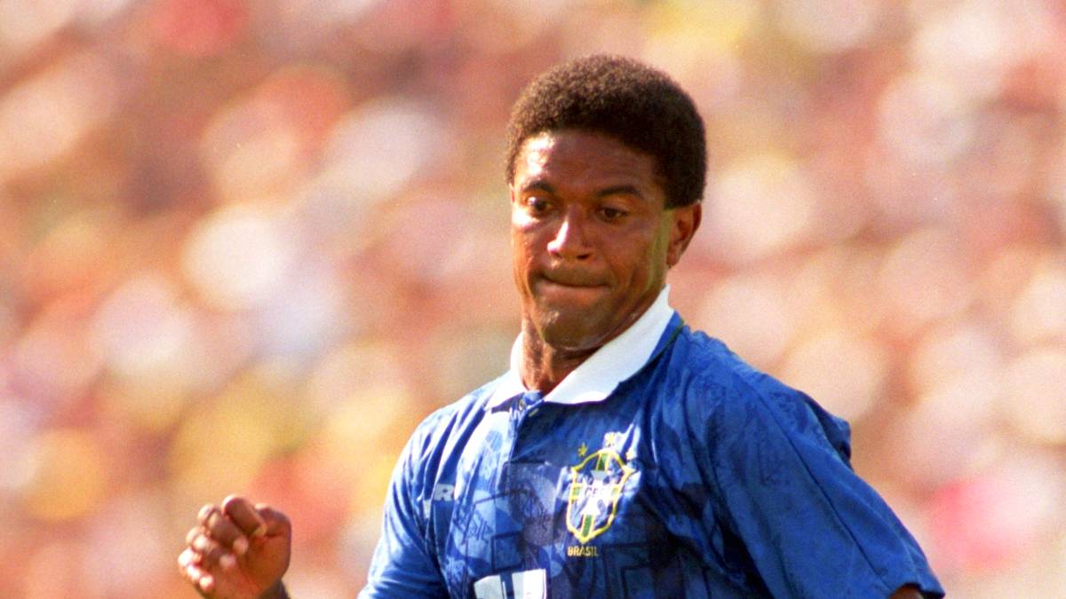 Sein Vater hat für eine andere Nationalmannschaft einen großen Erfolg gefeiert. Mazinho gewann 1994 mit den Brasilianern den WM-Titel