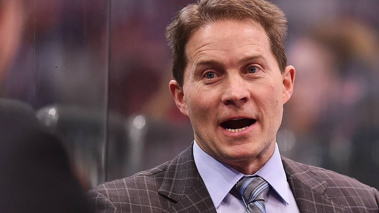 Köln hält an Trainer Clouston fest