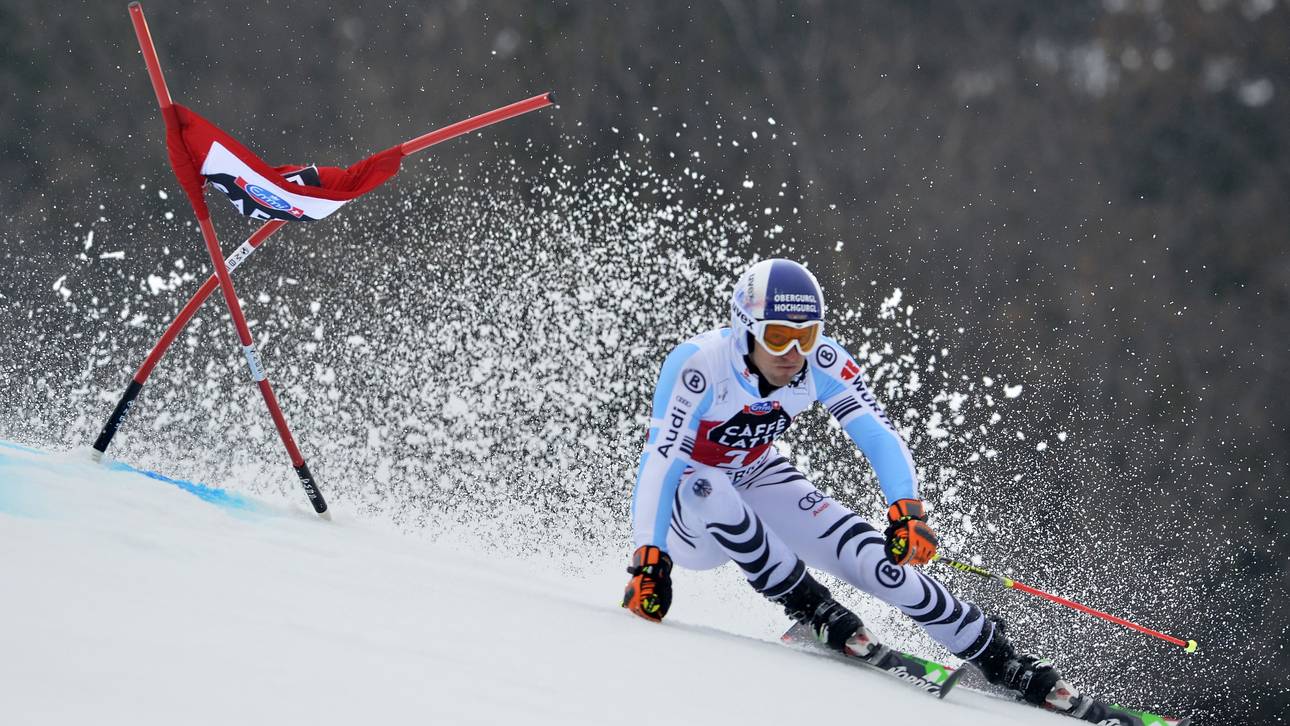 SKI-WORLD-MEN-GIANT-SLALOM