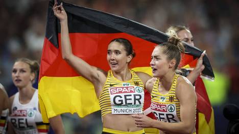 Rebekka Haase (l.) holte mit Gina Lückenkemper 2022 EM-Gold und WM-Bronze