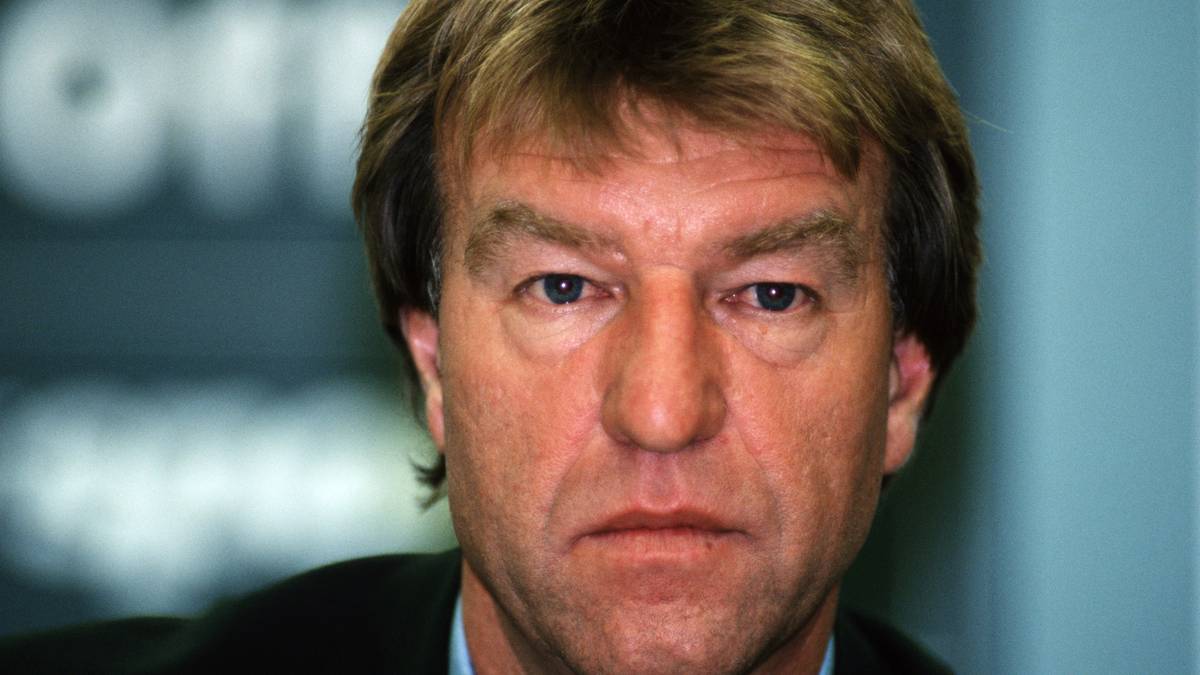 Es folgten unter anderem Stationen in Belgien, Spanien, Japan und den Vereinigten Arabischen Emiraten, bevor es für de Mos noch einmal als Berater zu ADO Den Haag in die Eredivise ging