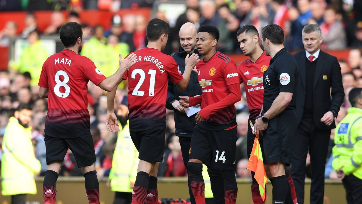 ...und einen oder zwei zentrale Mittelfeldspieler. SPORT1 zeigt Solskjaers angebliche Streichliste, die Wackelkandidaten und eine mögliche Wunschliste für Neuzugänge