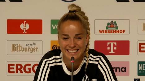 Wolfgang Petry besuchte die Nationalmannschaft der Frauen während ihrer Vorbereitung auf die EM - kam dabei ein neuer Song mit den DFB-Frauen zustande?