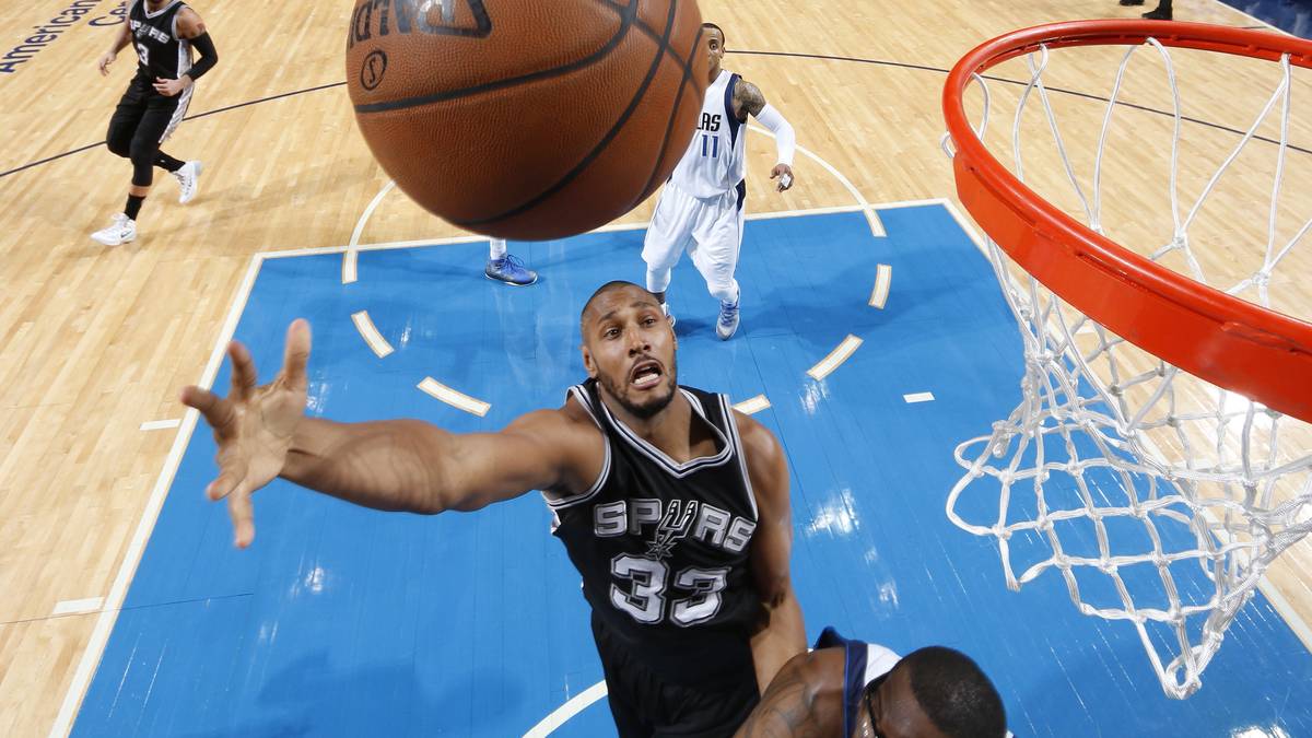 Frankreich: Power Forward/Center Boris Diaw (San Antonio Spurs) - Zu dick, zu klein, zu unbeweglich. Auf den ersten Blick wirkt Diaw wie die Karrikatur eines NBA-Big-Man, aber der gut im Futter stehende Franzose hat Basketball-Gripps für zwei und bewegt sich wie ein Büffel mit zehn Jahren Ballet-Erfahrung. 2014 feiert er mit seinem besten Kumpel Parker den NBA-Titel