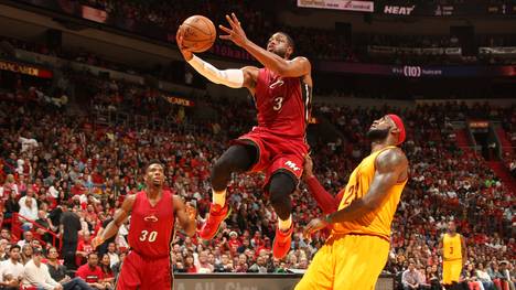 Miamis Urgestein Dwyane Wade (l.) und LeBron James spielten vier Jahre gemeinsam für die Heat