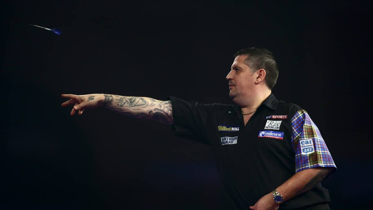 Der Titel 2015 geht an Schottland, genau genommen an Gary Anderson. Sein Kontrahent im Finale ist kein geringerer als Phil Taylor. Der Schotte besiegt den Dauer-Champion in einem denkwürdigen Finale mit 7:6. Das Finale im Jahr darauf sollte jedoch alle Erwartungen sprengen