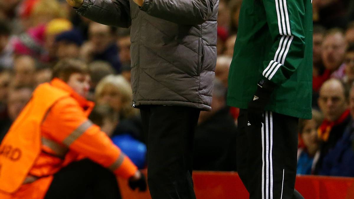 Jürgen Klopp zeigt sich ausgesprochen ruhig an der Seitenlinie. Mag daran liegen, dass bisher alles glatt läuft