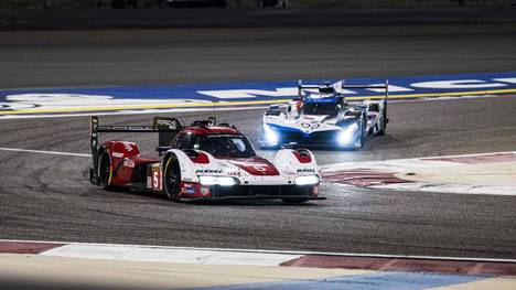 Enges Finish beim WEC-Saisonfinale in Bahrain! Das Porsche-Trio Lotterer/Estre/Vanthoor wollte den WM-Titel klarmachen. Doch Toyota bäumte sich gegen die deutsche Traditionsmarke auf.