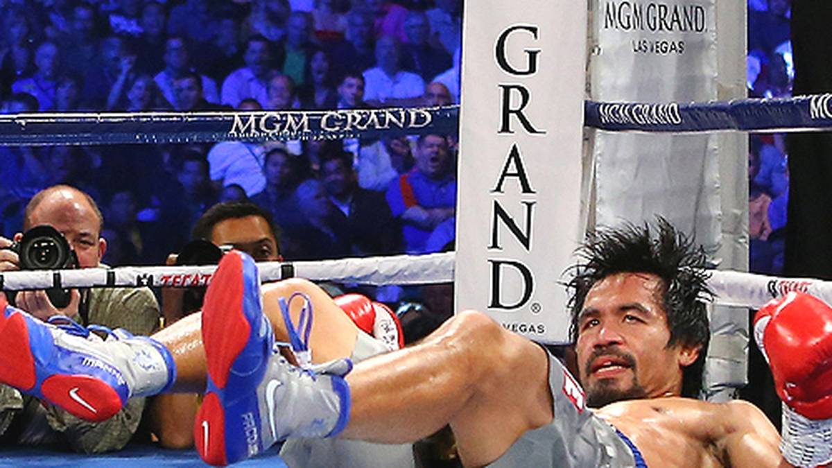 Nur wenige Monate später tritt Pacquaio erneut für die gleiche Kampfbörse von 19,1 Millionen Euro in den Ring - und auch der Ausgang des Kampfes ist der gleiche. Der Philippino verliert auch gegen Juan Manuel Marquez. In Runde sechs wird er von dem Mexikaner auf die Bretter geschickt