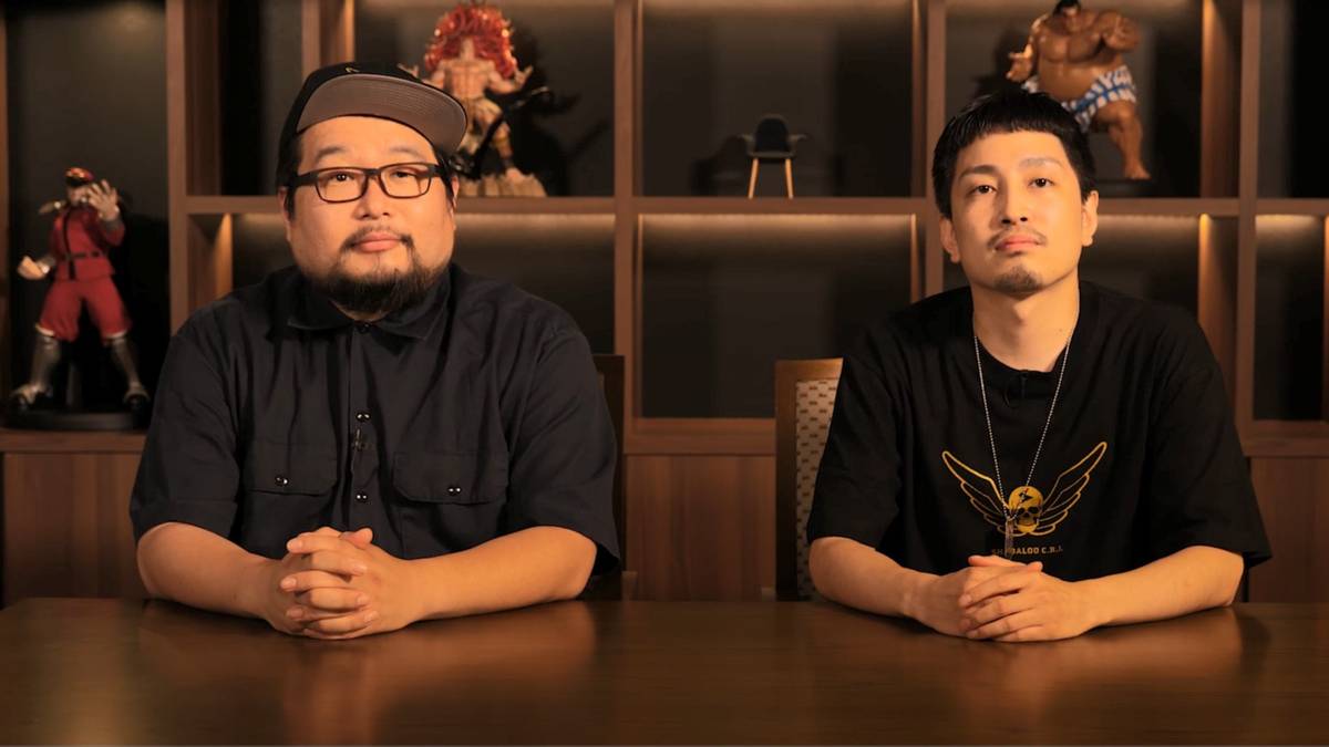 Nakayama (L) und Matsumoto (R) präsentieren gemeinsam die aktuellen Content-Updates zu Street Fighter V