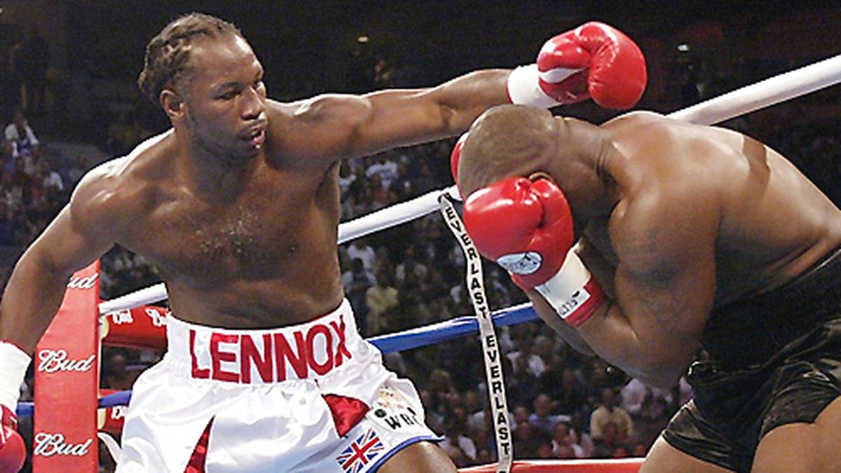 7. LENNOX LEWIS: 2002 trifft Lennox Lewis im Schwergewicht auf Mike Tyson und kassiert dafür eine beachtliche Börse von fast 23 Millionen Euro. Box-Fans auf der ganzen Welt hoffen auf einen spannenden, hochklassigen Kampf, werden jedoch enttäuscht. Lewis dominiert "Iron Mike" nach Belieben und knockt ihn in Runde acht aus