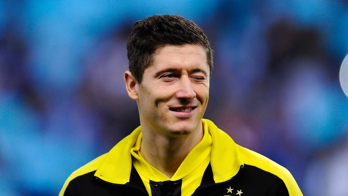 ROBERT LEWANDOWSKI: Für knapp fünf Millionen Euro holte Borussia Dortmund den Polen im Jahr 2010 von Lech Posen. Beim BVB gelang ihm der Durchbruch bei den Schwarz-Gelben