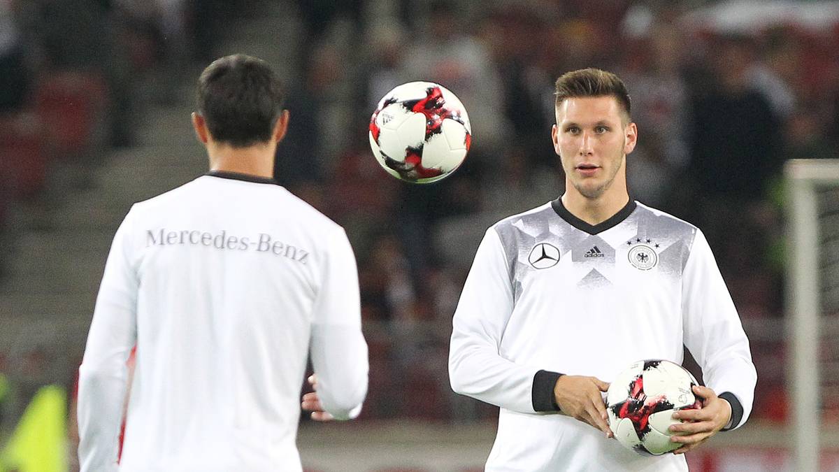 NIKLAS SÜLE (FC Bayern): Der zweite Ex-Hoffenheimer bei Bayern. Muss sich dort hinter seinen Verteidigerkollegen Jerome Boateng und Mats Hummels anstellen und ist deshalb häufiger Ersatz. Hat beim DFB einen weiteren Konkurrenten namens Antonio Rüdiger, der einen ähnlichen Spielstil pflegt. Löw wird sich entscheiden müssen