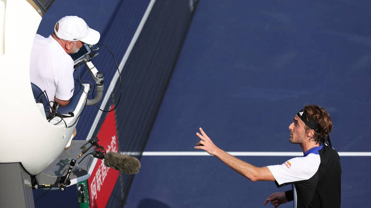 Tennis-Star greift Schiri an