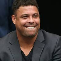 Brasiliens einstiger Wunderstürmer Ronaldo verkauft Anteile seines Jugendklubs Cruzeiro EC - und macht womöglich noch einen weiteren Schnitt. Aus Fankreisen gibt es Kritik.