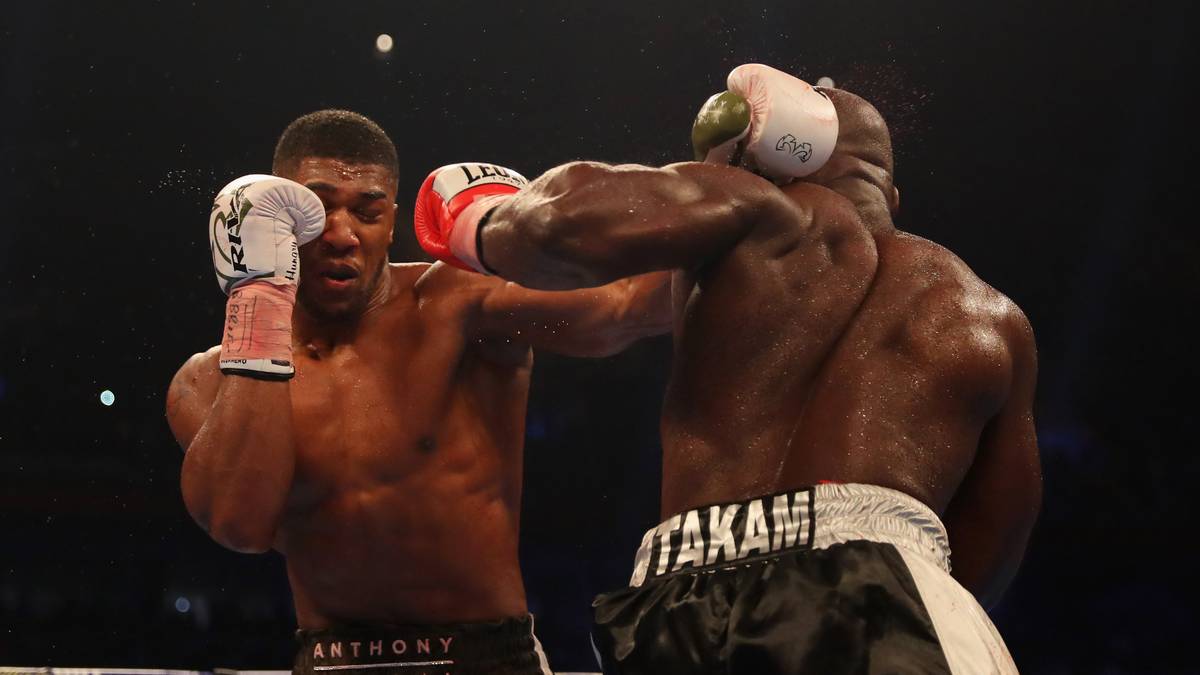 Nachdem Takam (r.) in den ersten drei Runden durchaus zu überzeugen wusste, wendet sich ab der vierten Runde das Blatt