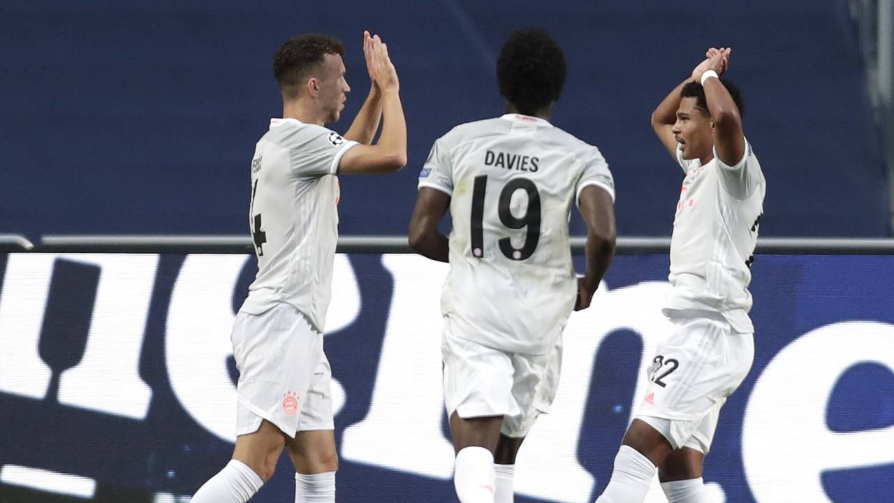 FC Bayern: Alphonso Davies scheiterte mit Trikot-Anfrage bei Lionel Messi