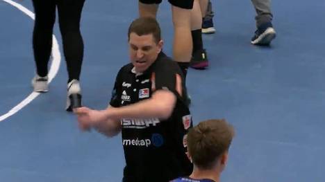Als Tabellenletzter hat Balingen-Weilstetten gegen den klaren Favoriten SG Flensburg-Handewitt lange Zeit gut mitgehalten und gekämpft, dennoch verliert der HBW und dessen Coach rastet aus.