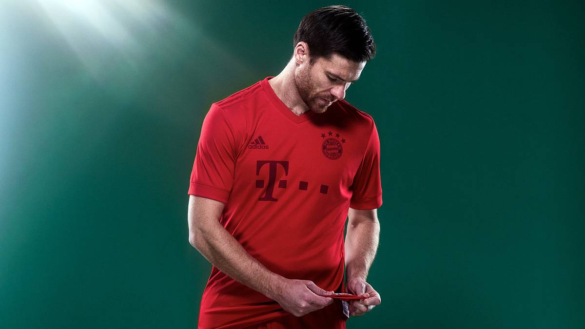 Netter Nebeneffekt: Rein optisch scheint Alonso mit dem neuen Outfit ebenfalls zufrieden zu sein