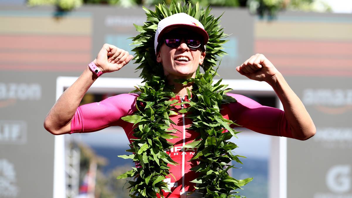 Bei den Damen schafft Ryf das Wunder und gewinnt trotz des Quallenstichs zum vierten Mal in Folge