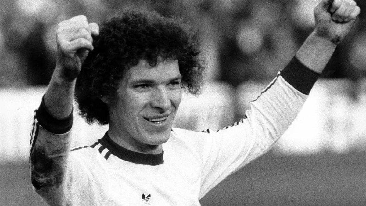 KLAUS TOPPMÖLLER: Ohne den Torjäger hätte der 1. FC Kaiserslautern am 10. April 1976 sicherlich keine Chance in München gehabt. Dank seiner drei Tore gewannen die Pfälzer auswärts aber 4:3