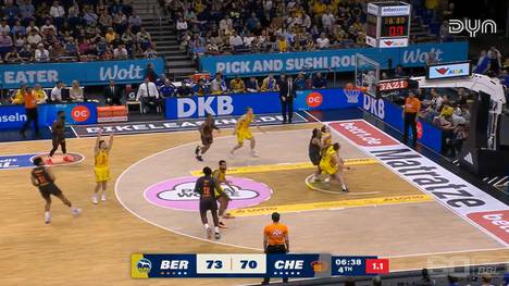 Die BBL-Highlights der Basketball-Partie ALBA BERLIN - NINERS Chemnitz im Video.