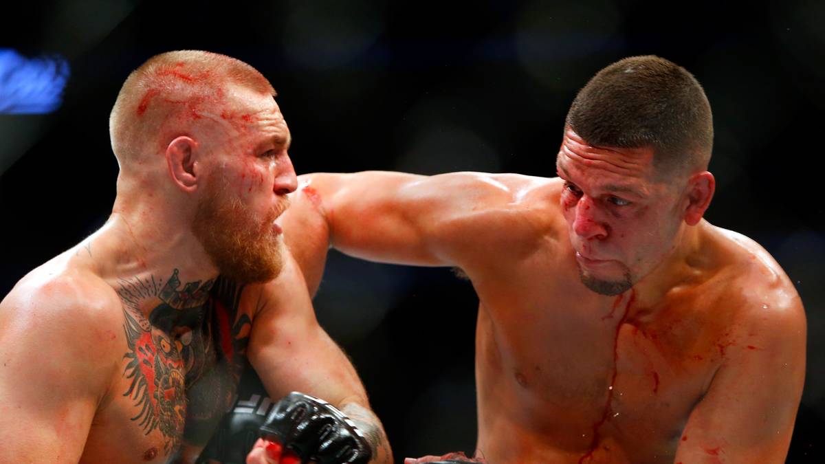 Doch auch mit dem Armen geben es sich die Streithähne erbarmungslos