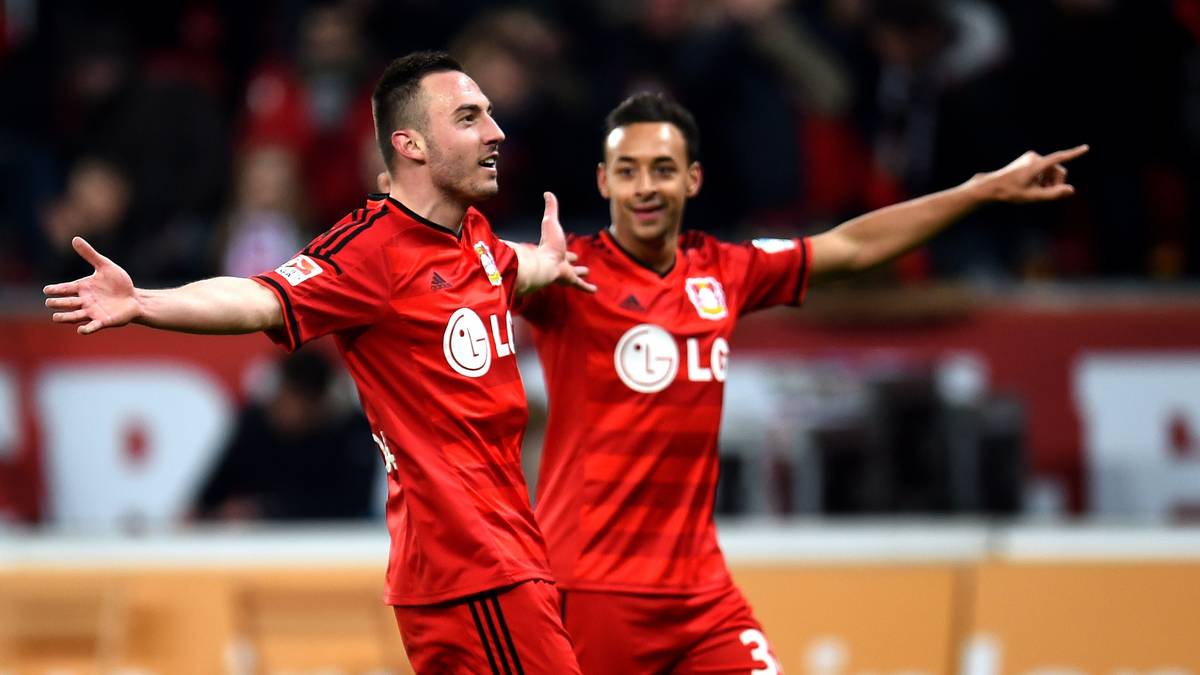 Und schon wieder jubelt Josip Drmic! Es ist das 4:0 für die Werkself, die fast nach Belieben agieren kann