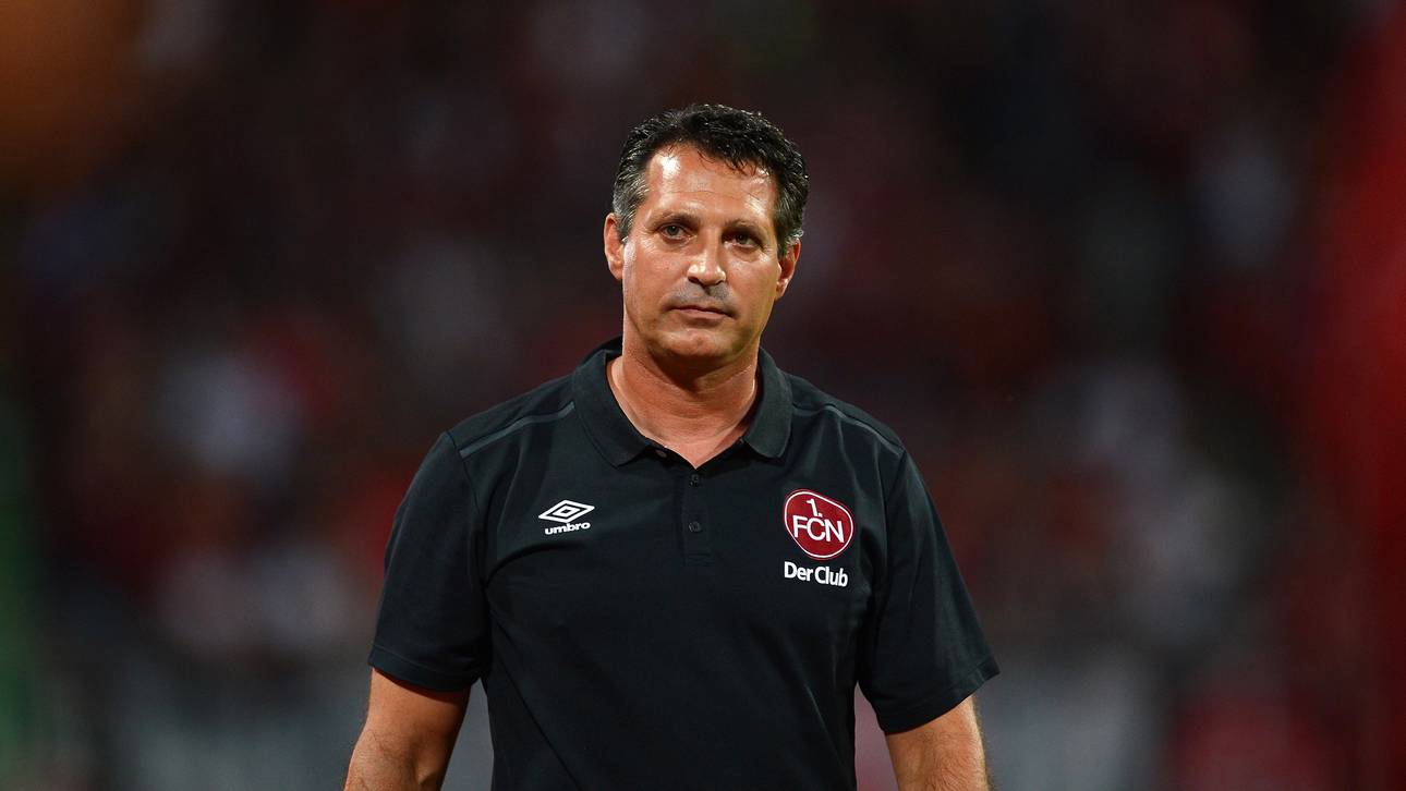 Nürnberg stärkt Trainer Schwartz