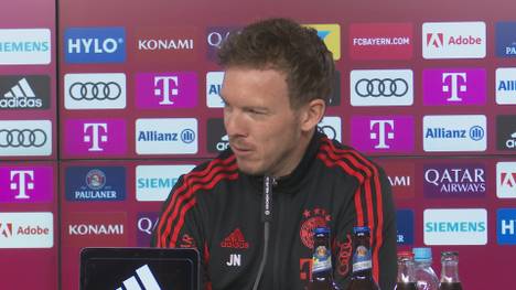 Leroy Sané erscheint mal wieder zu spät zum Training. Für Julian Nagelsmann allerdings keine große Sache. Er stichelt dagegen in Richtung der Journalie.