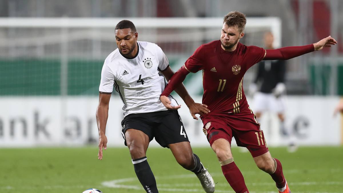JONATHAN TAH: Beim HSV feierte Jonathan Tah sein Bundesliga-Debüt - über drei Jahre ist das inzwischen her. Seitdem ging es über Zweitligist Düsseldorf nach Leverkusen, in die Champions League, die A-Nationalmannschaft und sogar in Löws EM-Kader. Bringt eine ähnliche Statur mit wie Boateng, ist in jungen Jahren aber schon etwas konstanter. Daher VORTEIL 2016, Zwischenstand: 2:3