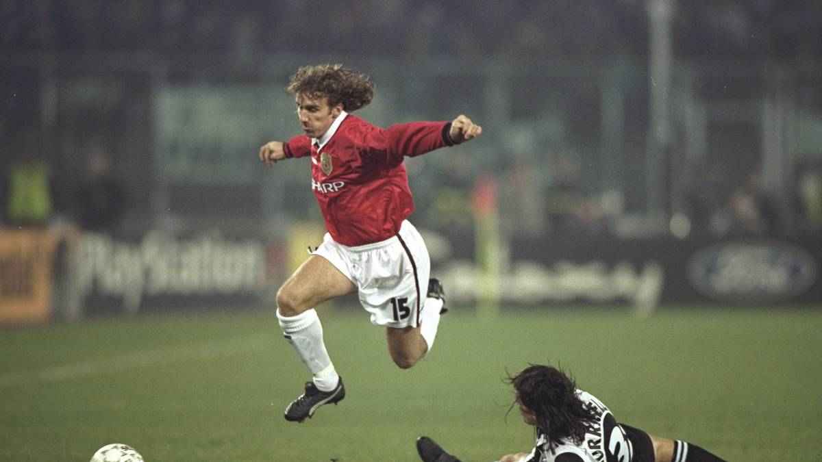 KAREL POBORSKY: Der Mittelfeldspieler war zwischen 1996 und 1998 zwei Jahre für Manchester United aktiv und wechselte vor der Triple-Saison 1999 zu Benfica Lissabon nach Portugal