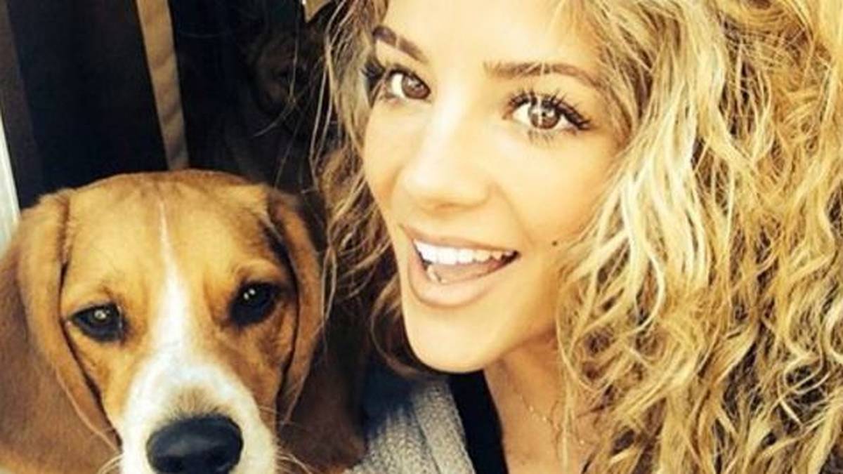 Ganz so weit sind Nicole Arruda und Drew Doughty, Verteidiger der Los Angeles Kings, noch nicht. Übrigens, das Internet liefert folgende wichtige Informationen zu Frau Arruda: Sie spricht fließend portugiesisch und französisch, ist ausnahmsweise kein Model, sondern Eventmanagerin und Leichtathletik-Trainerin. Kann man mal machen