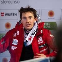 Zum Saisonauftakt tun sich die polnischen Skispringer ungemein schwer. Besonders Kamil Stoch befindet sich in einer Krise, die er so noch nie erlebt hat.