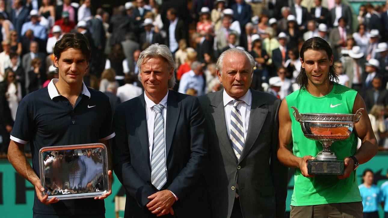 French Open - Roland Garros 2008 Day Fifteen Mit seinem Finaltriumph über Roger Federer (ganz links) setzte Rafael Nadal (ganz rechts) seiner Dominanz in Paris ein Denkmal
