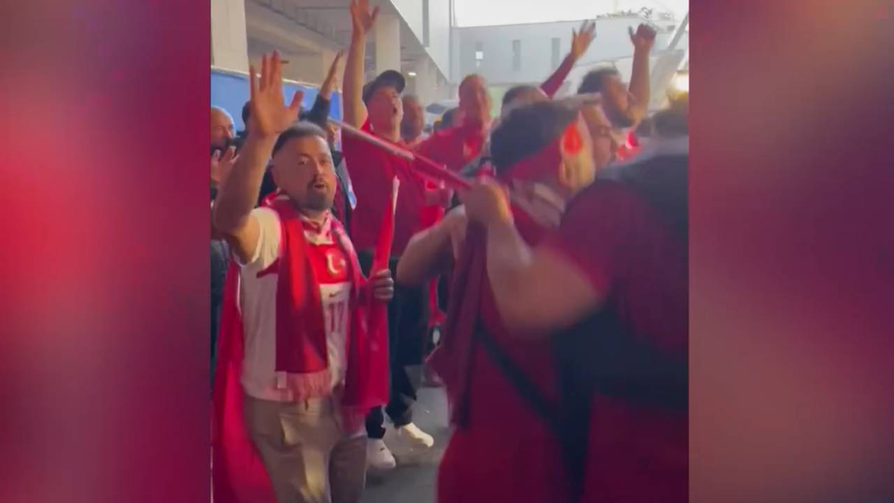 Dortmund ist rot-weiß! Türkische Fans stimmen sich vor Georgien-Spiel ein